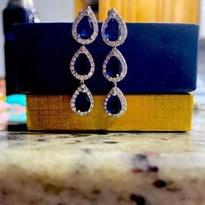 Costume earring and bracket set